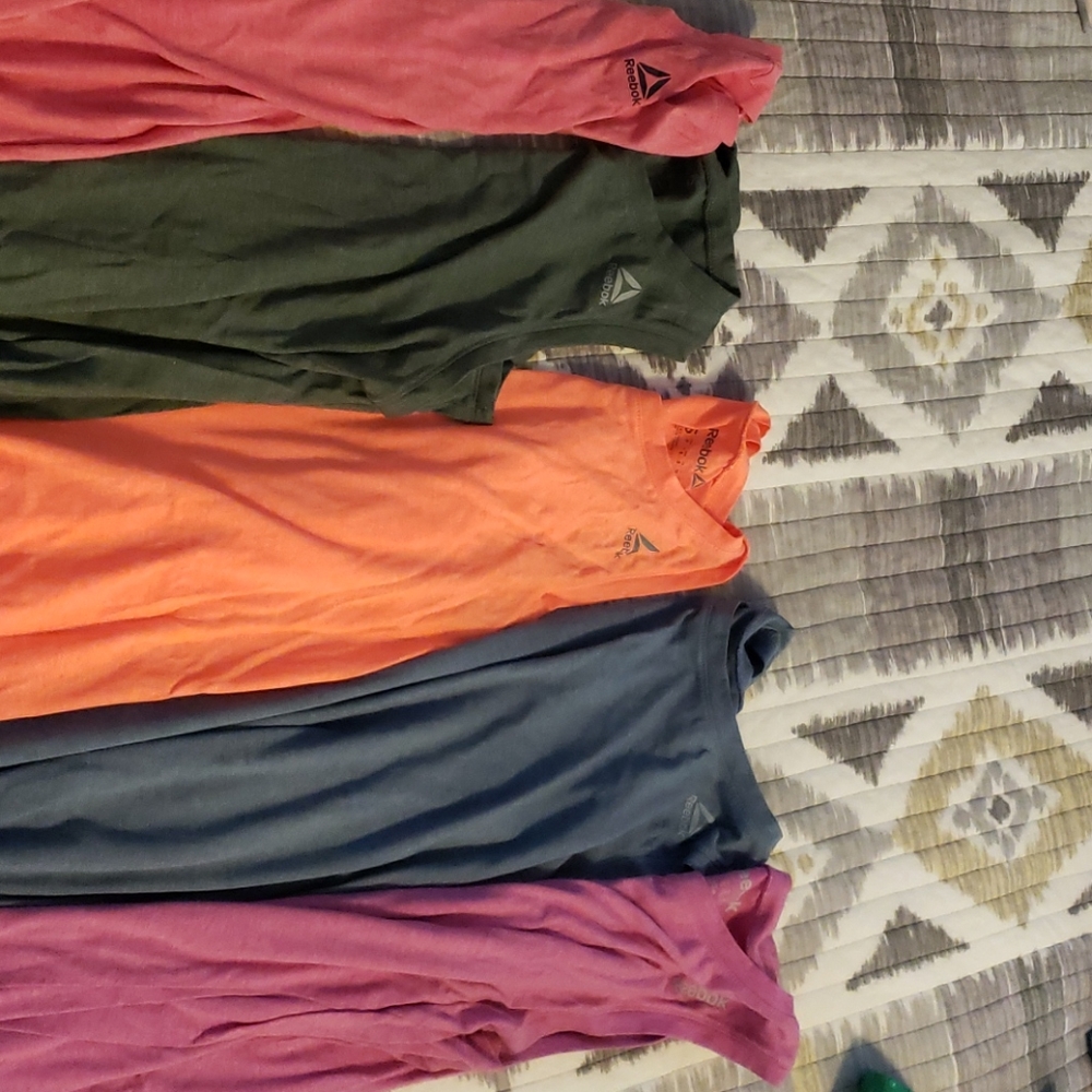Women's Reebok tank lot